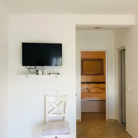 Molly Apartment *